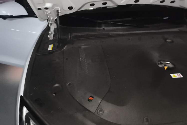 Used Hima AITO M5 2022 Range-Extended Rear-Drive Standard Version Engine Bay Right