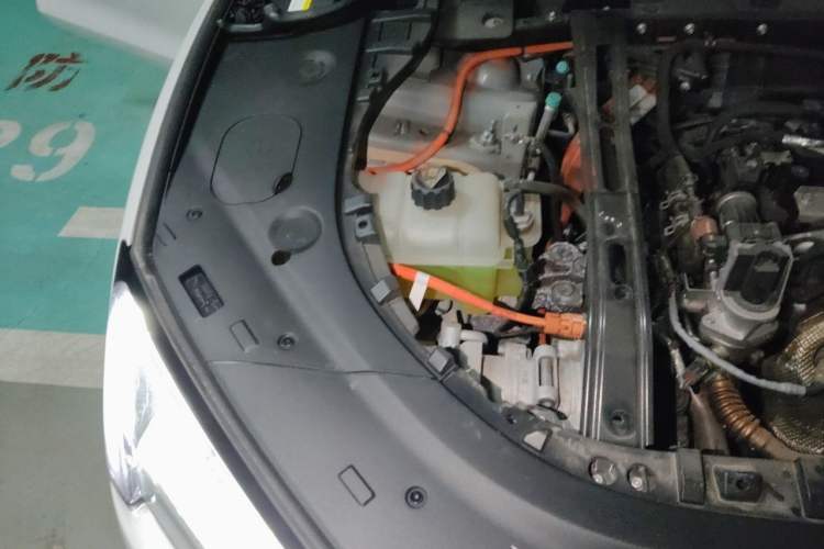 Used Hima AITO M5 2022 Range-Extended Rear-Drive Standard Version Engine Bay Right