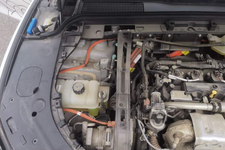 Used Hima AITO M5 2022 Extended-Range Four-Wheel Drive Ultimate Edition Engine Bay Right
