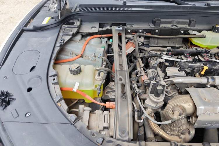 Used Hima AITO M5 2022 Range-Extended Rear-Drive Standard Version Engine Bay Right