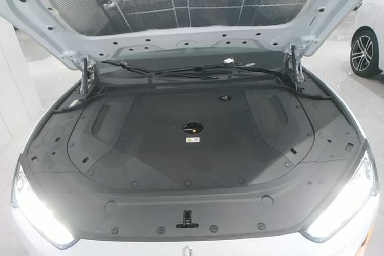 Used Hima AITO M5 2022 Range-Extended Rear-Drive Standard Version Engine Bay