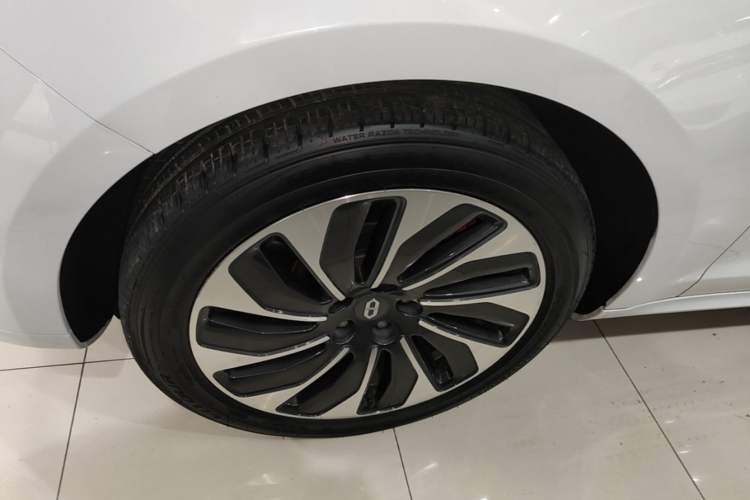 Used Hima AITO M5 2022 Extended-Range Four-Wheel Drive Performance Version Exterior 2