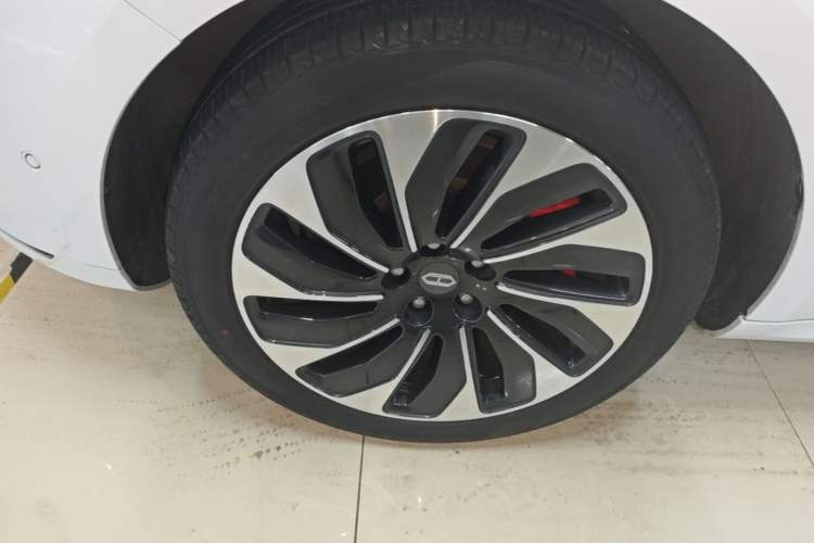 Used Hima AITO M5 2022 Extended-Range Four-Wheel Drive Performance Version Exterior 4