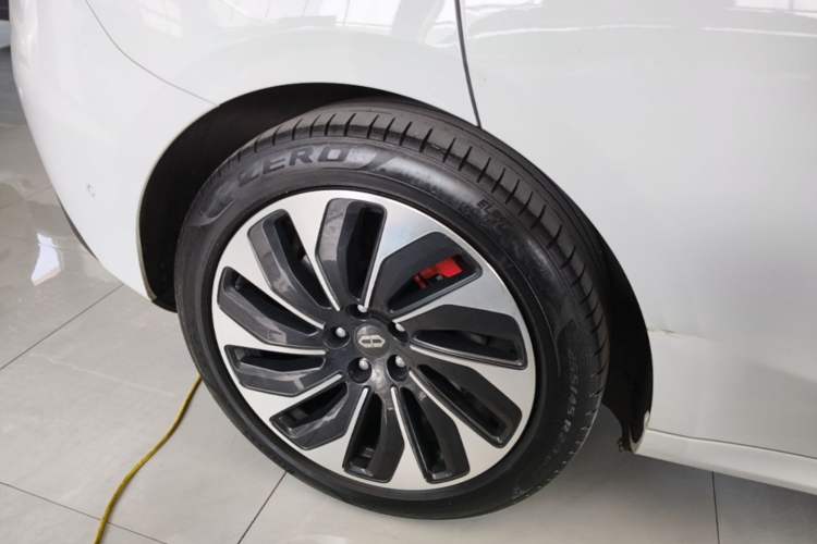 Used Hima AITO M5 2022 Extended-Range Four-Wheel Drive Performance Version Exterior 5