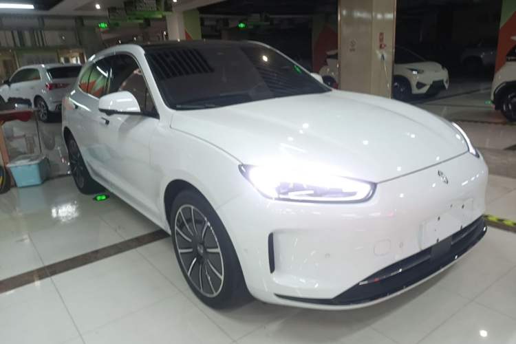 Used Hima AITO M5 2022 Pure Electric All-Wheel-Drive Performance Edition Front Right 45 Deg