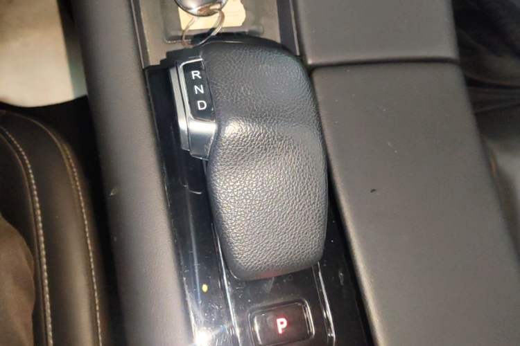 Used Hima AITO M5 2022 Extended-Range Four-Wheel Drive Performance Version Gear Lever