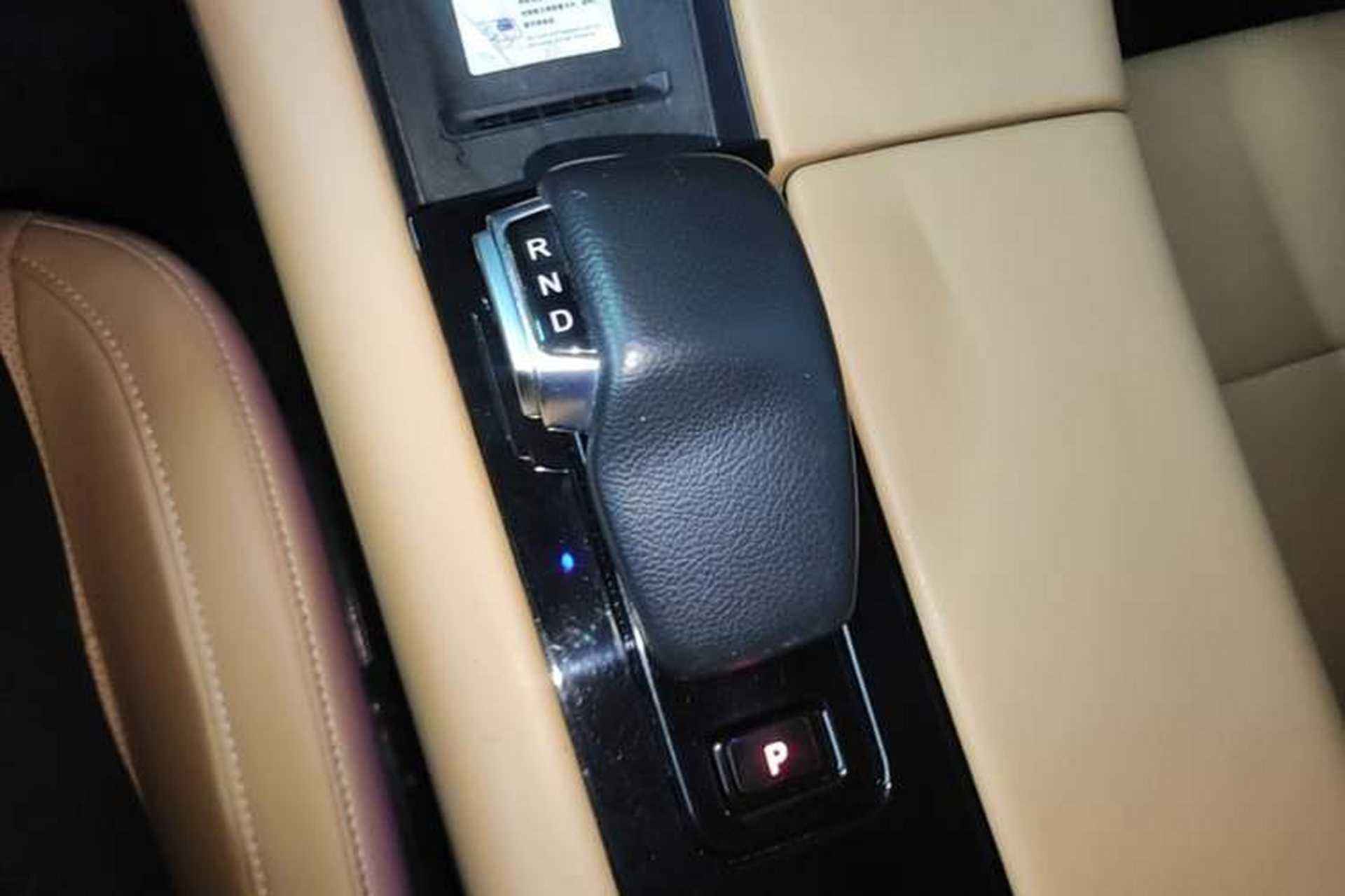 Used Hima AITO M5 2022 Extended-Range Four-Wheel Drive Performance Version Gear Lever