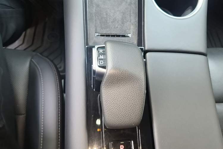 Used Hima AITO M5 2022 Range-Extended Rear-Drive Standard Version Gear Lever