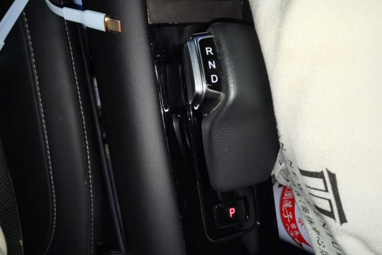 Used Hima AITO M5 2022 Extended-Range Four-Wheel Drive Ultimate Edition Gear Lever