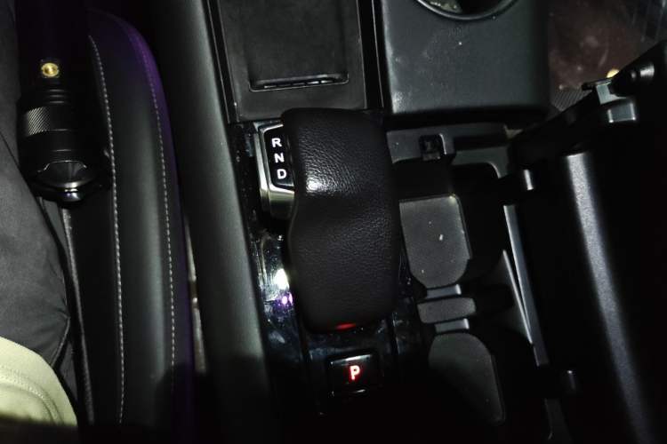 Used Hima AITO M5 2022 Extended-Range Four-Wheel Drive Flagship Edition Gear Lever