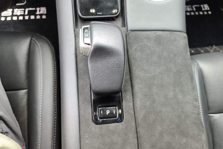 Used Hima AITO M5 2022 Extended-Range Four-Wheel Drive Ultimate Edition Gear Lever