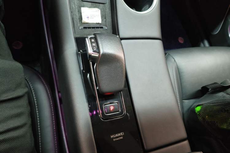 Used Hima AITO M5 2022 Extended-Range Four-Wheel Drive Flagship Edition Gear Lever