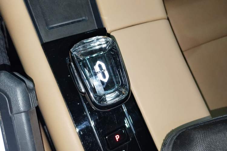 Used Hima AITO M5 2022 Extended-Range Four-Wheel Drive Ultimate Edition Gear Lever