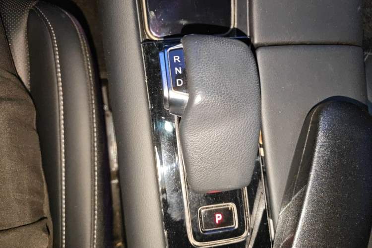 Used Hima AITO M5 2022 Extended-Range Four-Wheel Drive Ultimate Edition Gear Lever