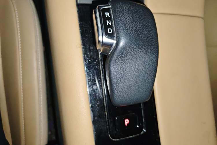 Used Hima AITO M5 2022 Extended-Range Four-Wheel Drive Performance Version Gear Lever