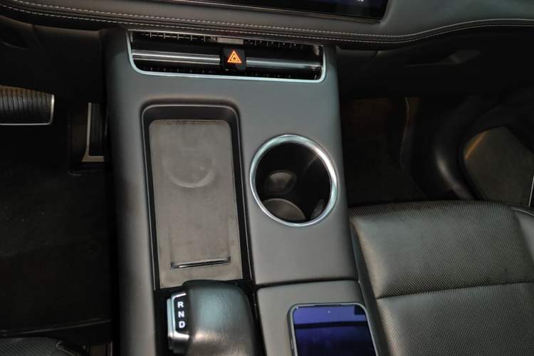Used Hima AITO M5 2022 Extended-Range Four-Wheel Drive Performance Version Gear Lever