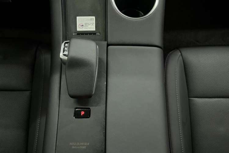 Used Hima AITO M5 2022 Range-Extended Rear-Drive Standard Version Gear Lever
