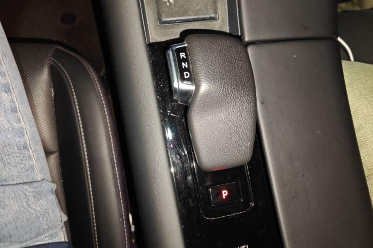 Used Hima AITO M5 2022 Range-Extended Rear-Drive Standard Version Gear Lever