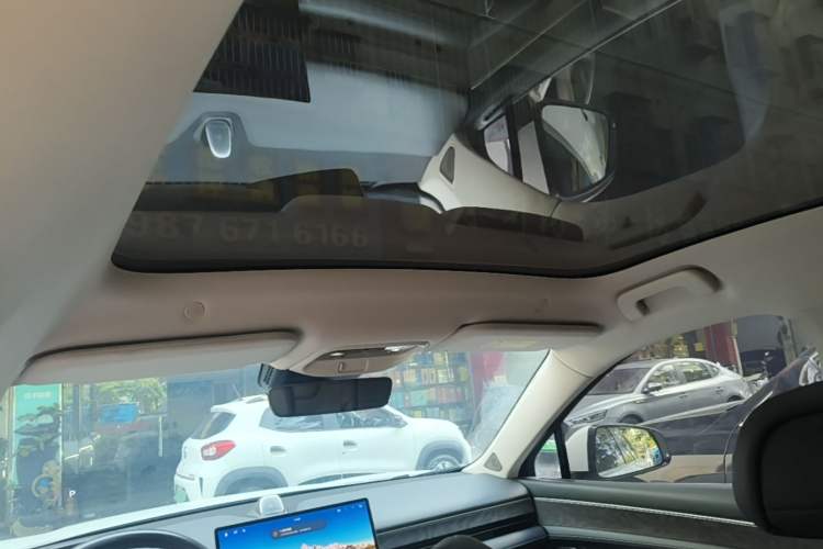 Used Hima AITO M5 2022 Range-Extended Rear-Drive Standard Version Headliner