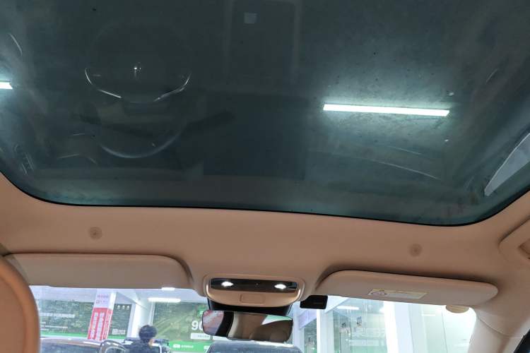 Used Hima AITO M5 2022 Pure Electric All-Wheel-Drive Performance Edition Headliner