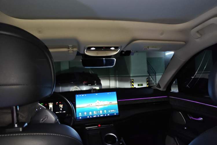 Used Hima AITO M5 2022 Extended-Range Four-Wheel Drive Flagship Edition Headliner