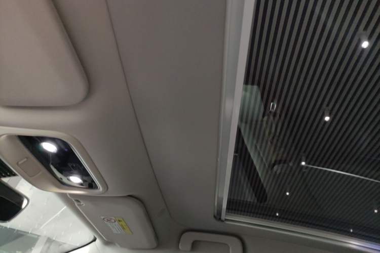 Used Hima AITO M5 2022 Extended-Range Four-Wheel Drive Ultimate Edition Headliner