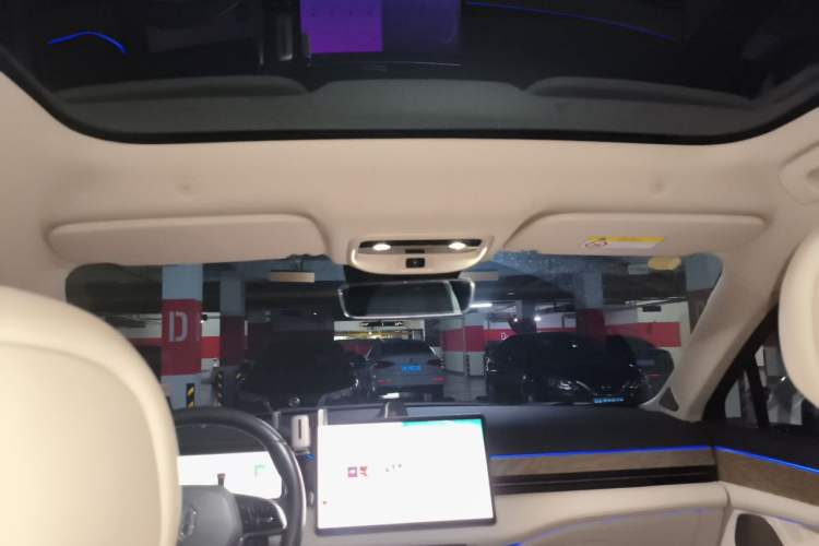 Used Hima AITO M5 2022 Range-Extended Rear-Drive Standard Version Headliner