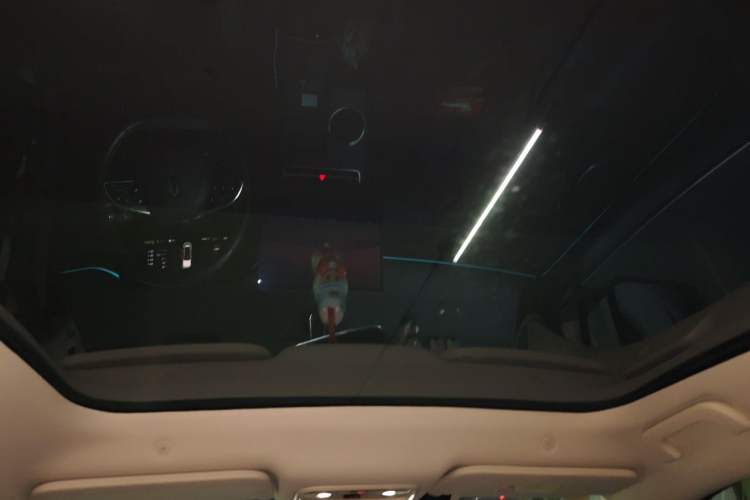 Used Hima AITO M5 2022 Extended-Range Four-Wheel Drive Performance Version Headliner