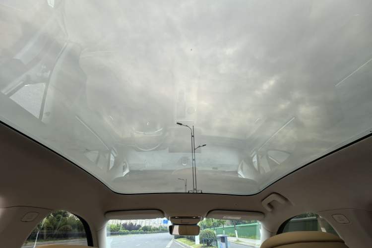 Used Hima AITO M5 2022 Range-Extended Rear-Drive Standard Version Headliner