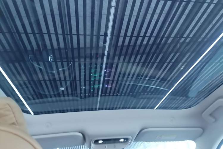 Used Hima AITO M5 2022 Extended-Range Four-Wheel Drive Performance Version Headliner