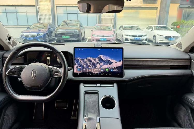 Used Hima AITO M5 2022 Range-Extended Rear-Drive Standard Version Interior 4