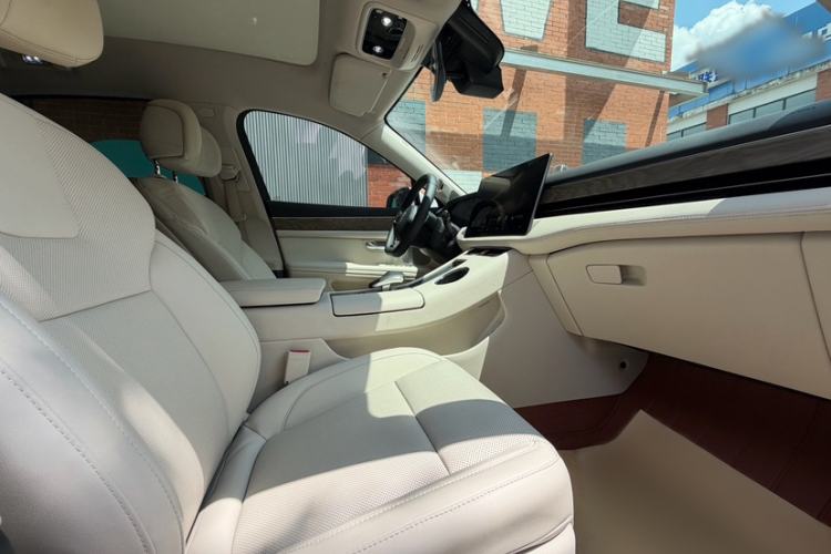 Used Hima AITO M5 2022 Range-Extended Rear-Drive Standard Version Interior 4