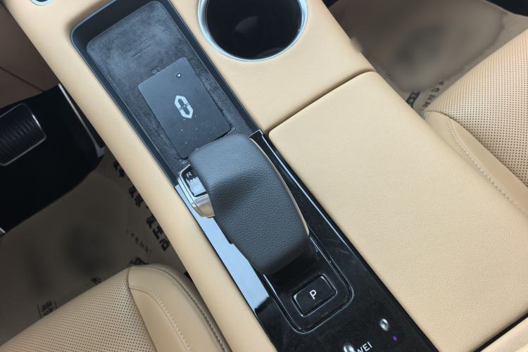 Used Hima AITO M5 2022 Range-Extended Rear-Drive Standard Version Interior 4