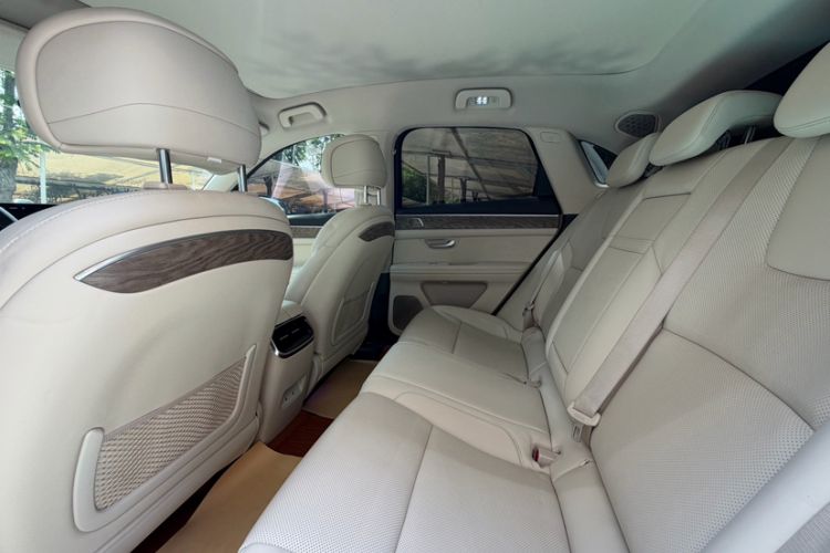 Used Hima AITO M5 2022 Range-Extended Rear-Drive Standard Version Interior 7