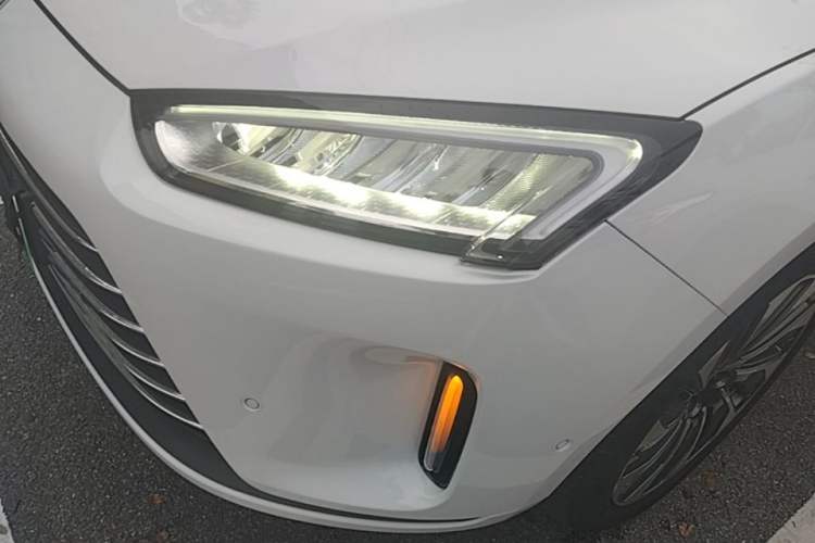 Used Hima AITO M5 2022 Range-Extended Rear-Drive Standard Version Left Front Headlight