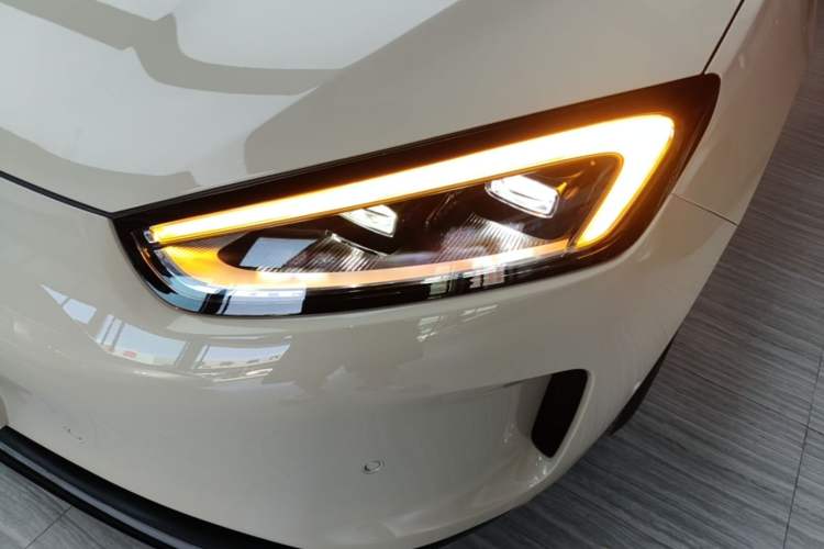 Used Hima AITO M5 2022 Pure Electric Rear-Drive Standard Edition Left Front Headlight