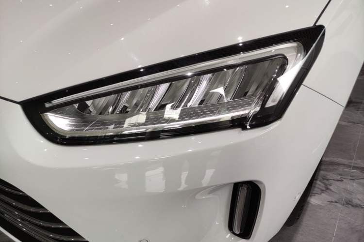 Used Hima AITO M5 2022 Extended-Range Four-Wheel Drive Ultimate Edition Left Front Headlight