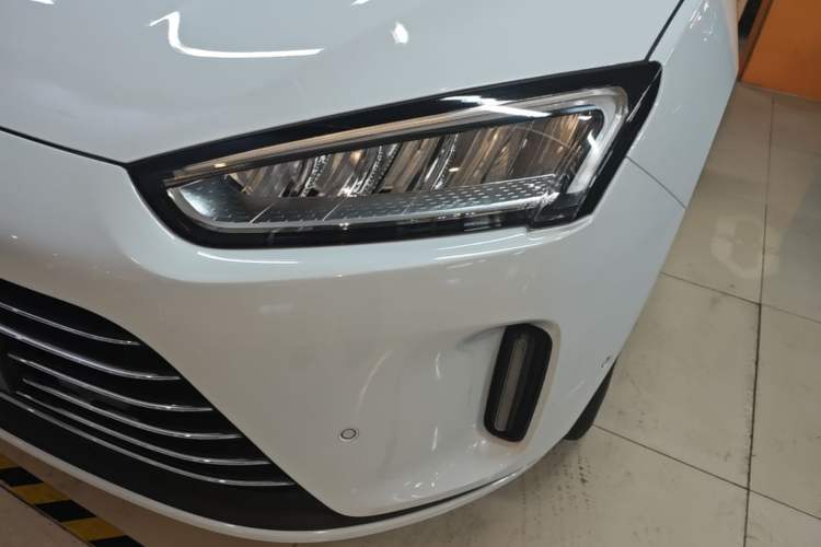 Used Hima AITO M5 2022 Extended-Range Four-Wheel Drive Performance Version Left Front Headlight