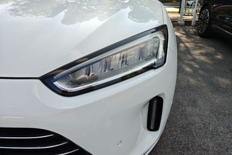 Used Hima AITO M5 2022 Extended-Range Four-Wheel Drive Performance Version Left Front Headlight