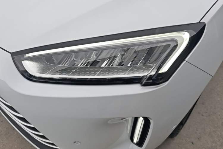 Used Hima AITO M5 2022 Extended-Range Four-Wheel Drive Performance Version Left Front Headlight