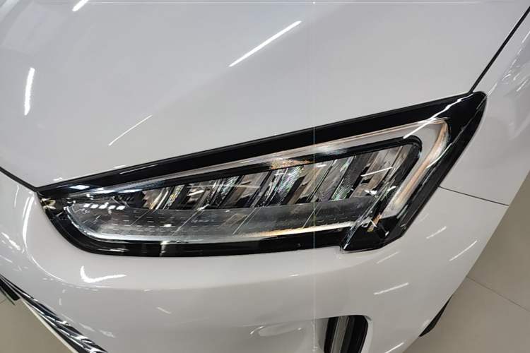 Used Hima AITO M5 2022 Extended-Range Four-Wheel Drive Performance Version Left Front Headlight