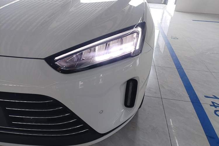 Used Hima AITO M5 2022 Extended-Range Four-Wheel Drive Performance Version Left Front Headlight