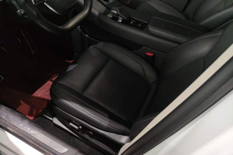 Used Hima AITO M5 2022 Extended-Range Four-Wheel Drive Ultimate Edition Left Front Seat