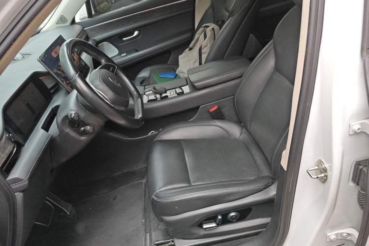 Used Hima AITO M5 2022 Extended-Range Four-Wheel Drive Performance Version Left Front Seat