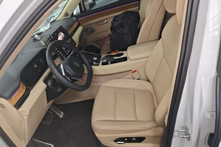 Used Hima AITO M5 2022 Pure Electric Rear-Drive Standard Edition Left Front Seat