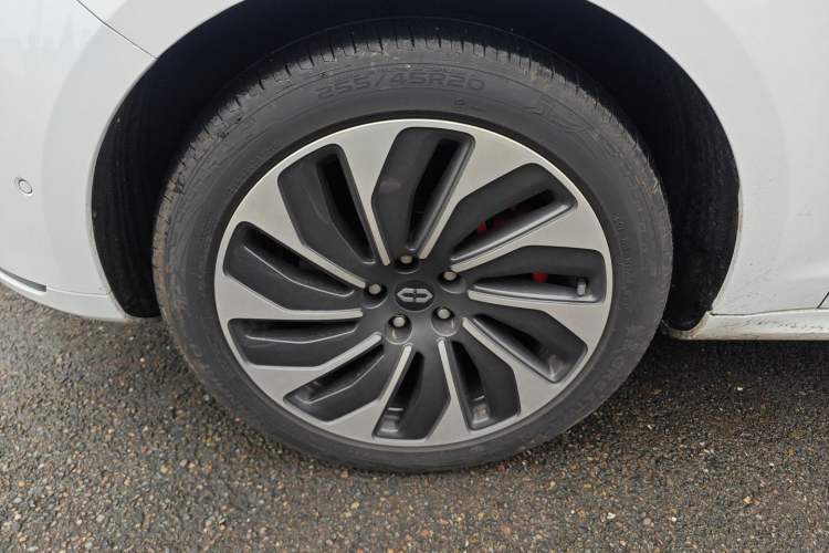 Used Hima AITO M5 2022 Range-Extended Rear-Drive Standard Version Left Front Wheel Hub