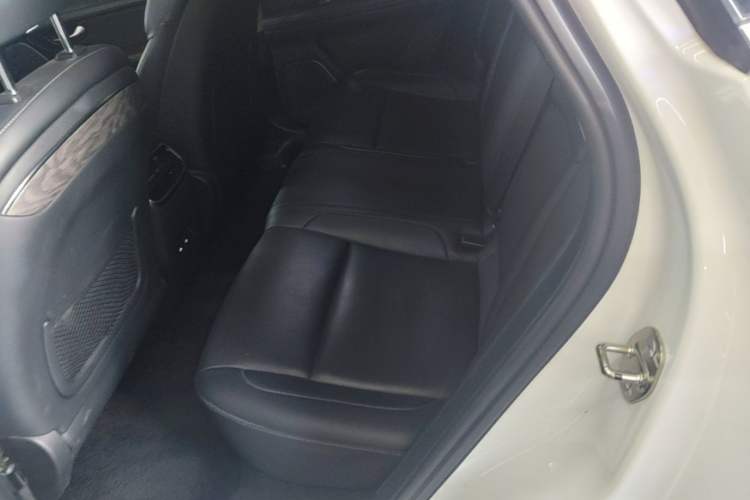 Used Hima AITO M5 2022 Extended-Range Four-Wheel Drive Performance Version Left Rear Seat
