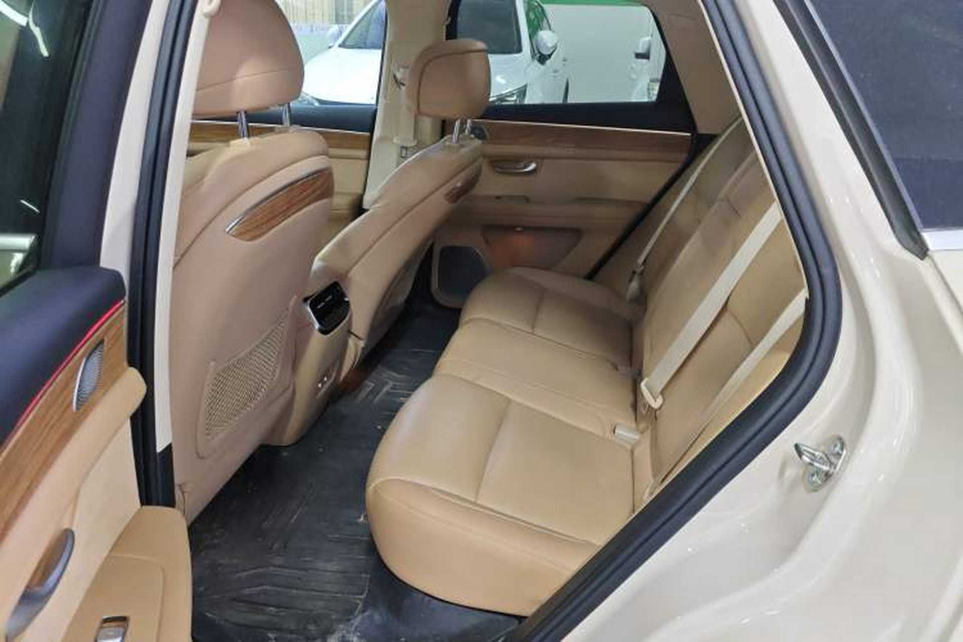 Used Hima AITO M5 2022 Pure Electric All-Wheel-Drive Performance Edition Left Rear Seat