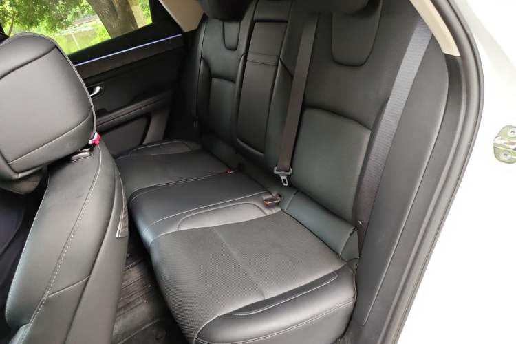 Used Hima AITO M5 2022 Extended-Range Four-Wheel Drive Performance Version Left Rear Seat