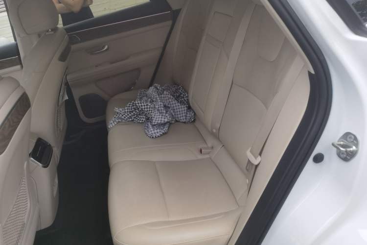 Used Hima AITO M5 2022 Extended-Range Four-Wheel Drive Ultimate Edition Left Rear Seat